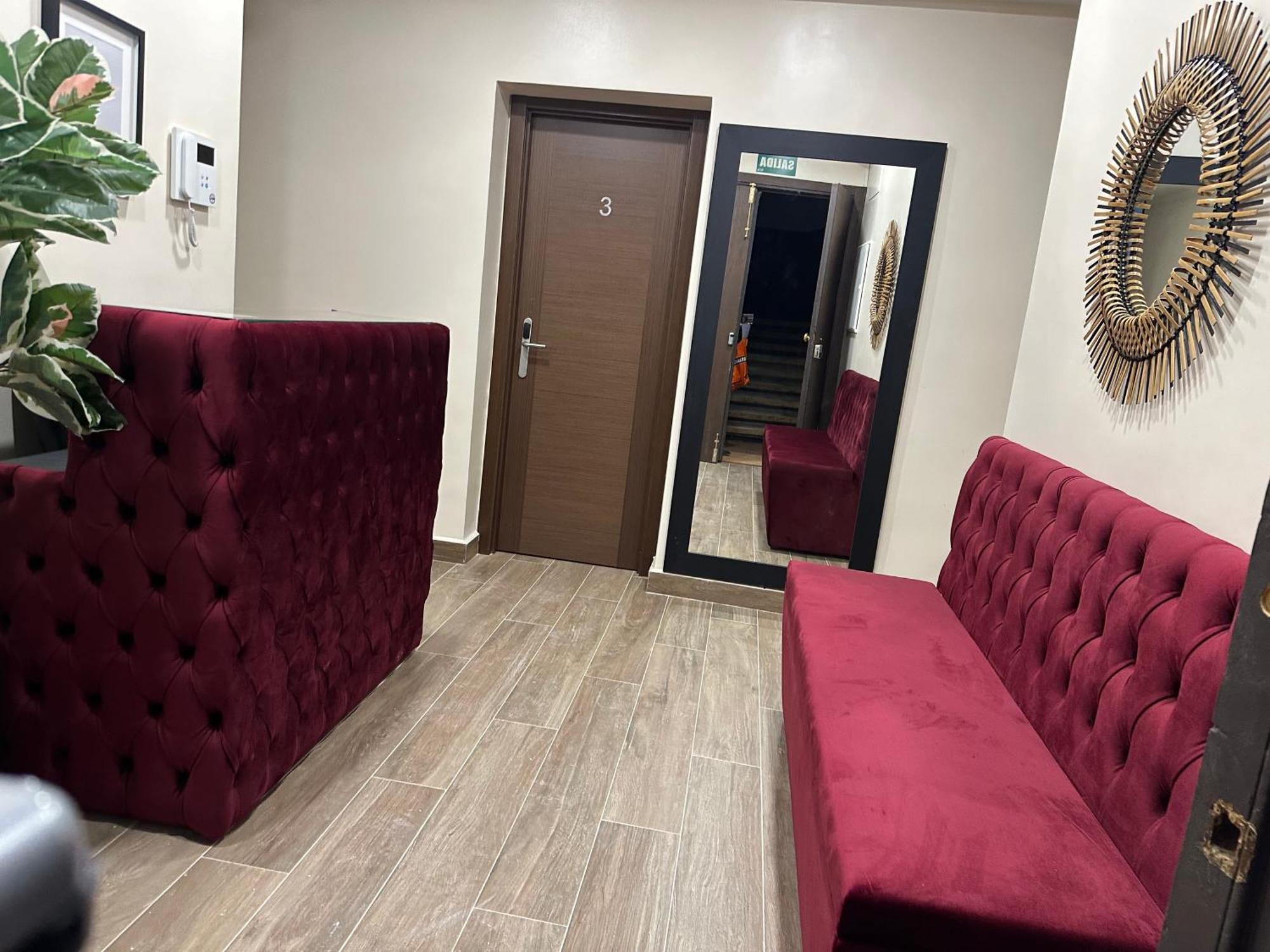 Hostal “ Infantas” Madryt Zewnętrze zdjęcie