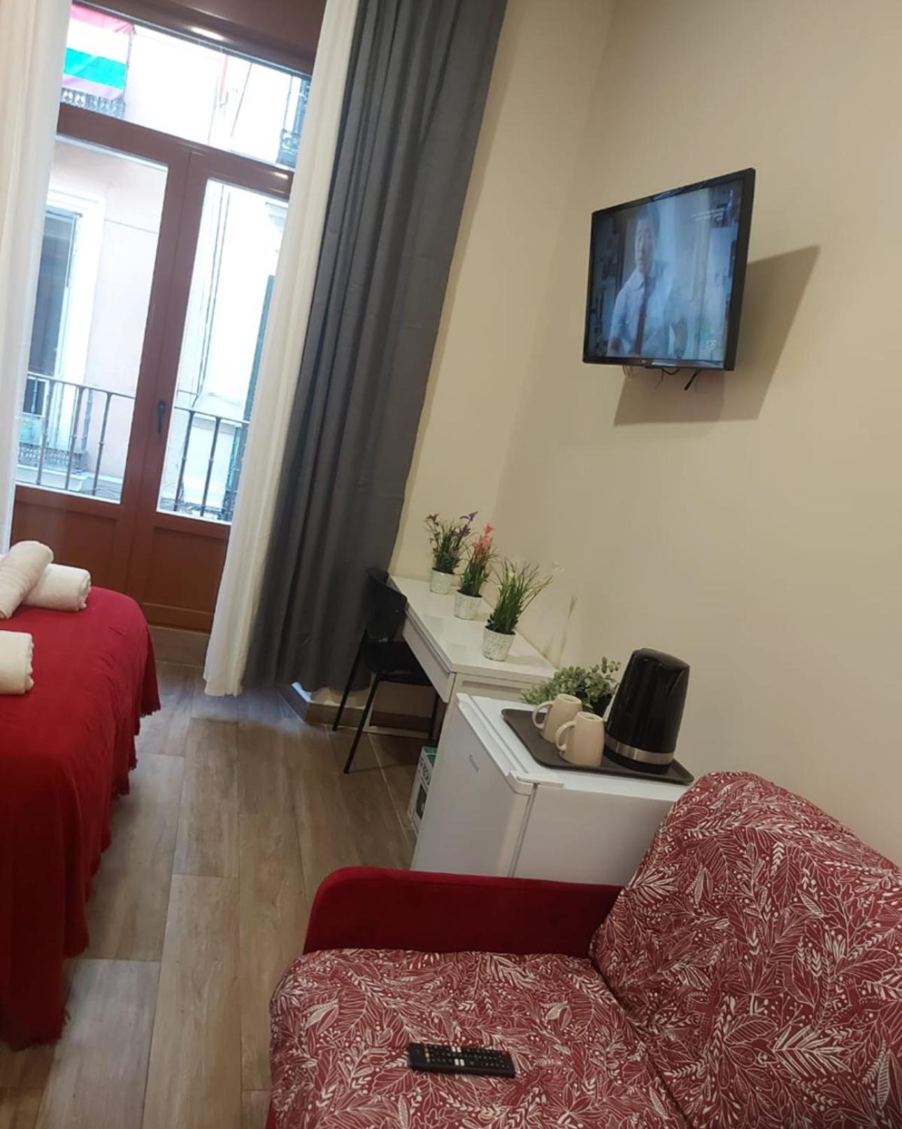 Hostal “ Infantas” Madryt Zewnętrze zdjęcie