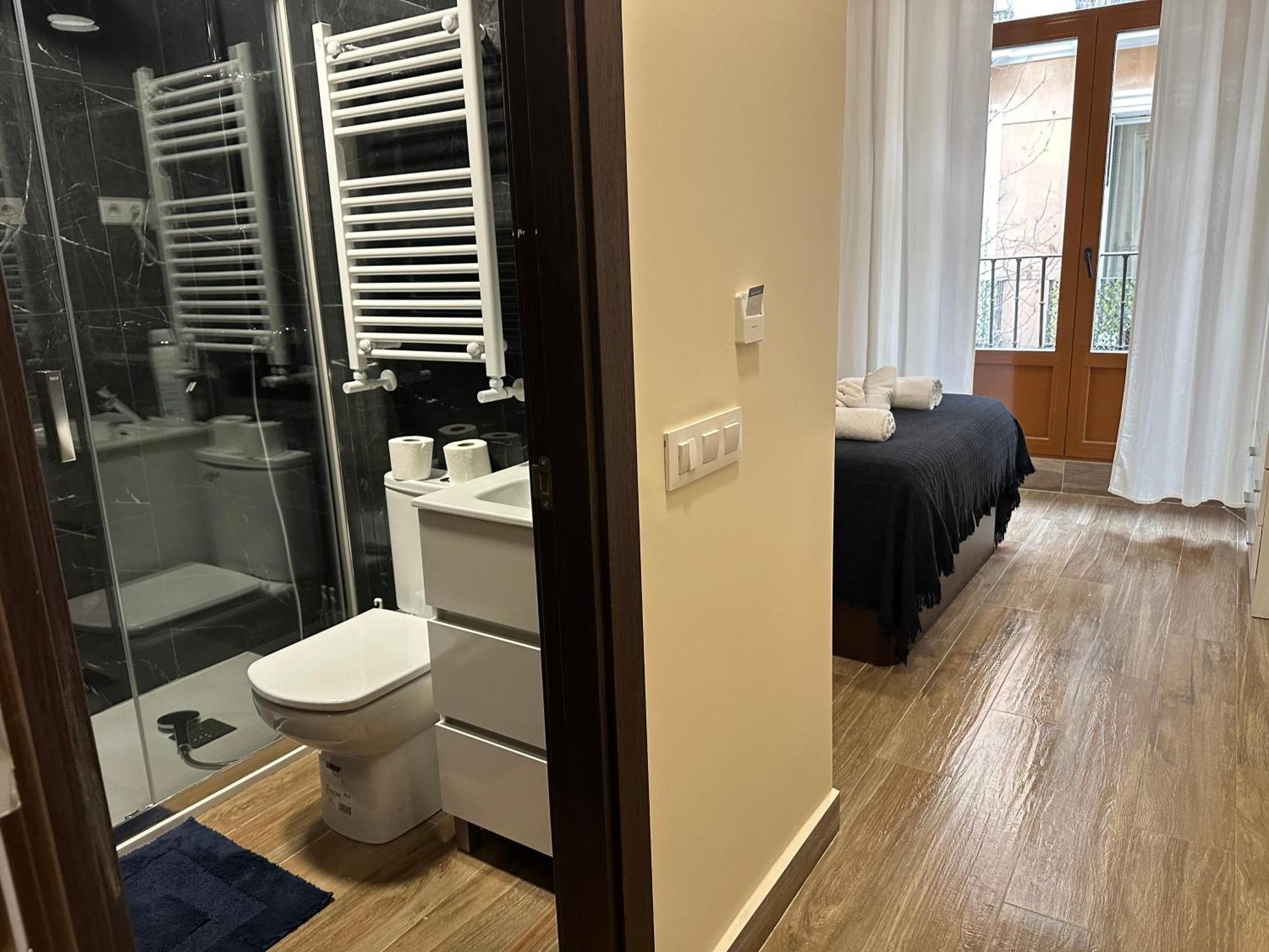 Hostal “ Infantas” Madryt Zewnętrze zdjęcie