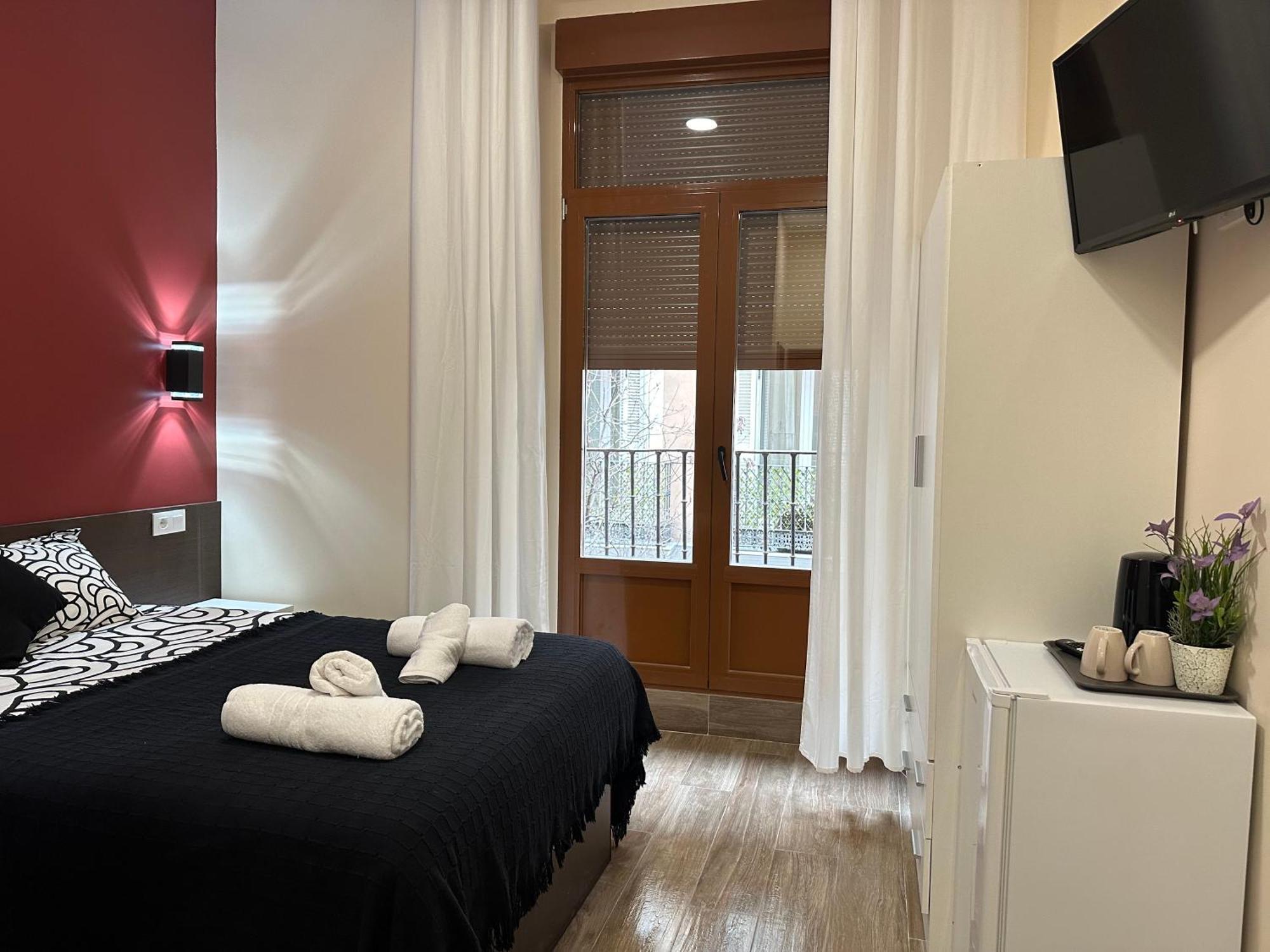 Hostal “ Infantas” Madryt Zewnętrze zdjęcie